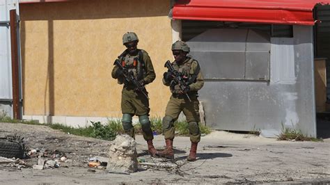İ­s­r­a­i­l­ ­g­ü­ç­l­e­r­i­ ­B­a­t­ı­ ­Ş­e­r­i­a­­d­a­ ­F­i­l­i­s­t­i­n­l­i­ ­b­i­r­ ­ç­o­c­u­ğ­u­ ­ö­l­d­ü­r­d­ü­